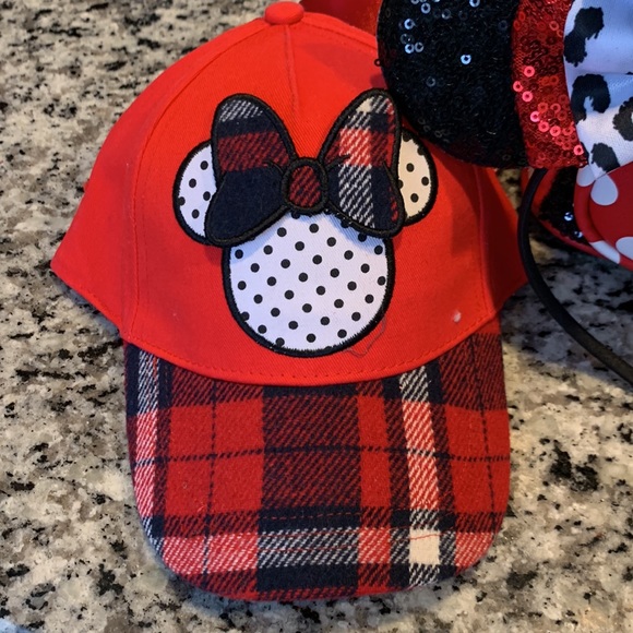 ๐๐ Disney Bundle! ๐๐ SOLD! - Picture 6 of 7